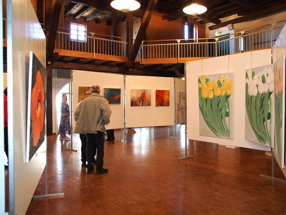 Blick auf die Tulpen von Ute Schmidt
