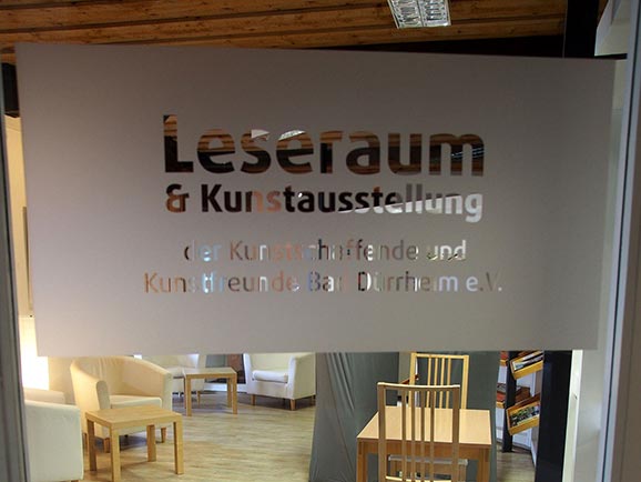 Eingang zur Kunstausstellung

