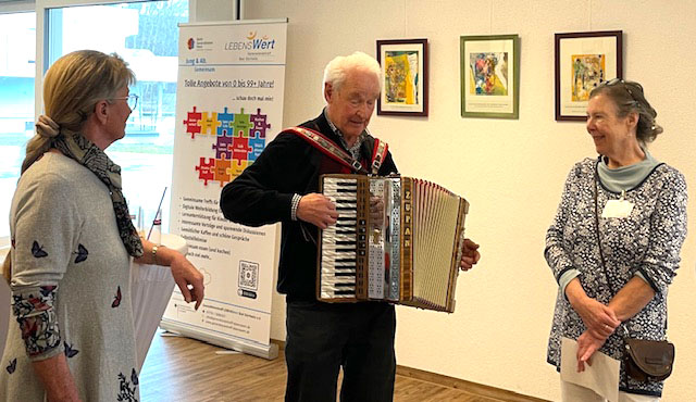 Die Grießhabers beim musizieren mit Doris Arenas (Foto: Gaby Seger)