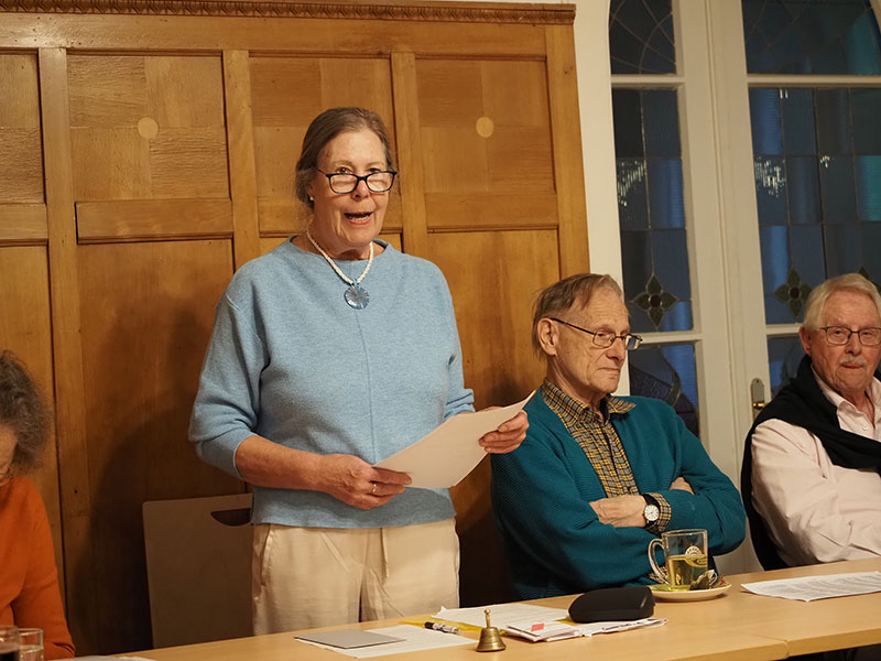 Doris Arenas bei ihrer Eröffnungsrede