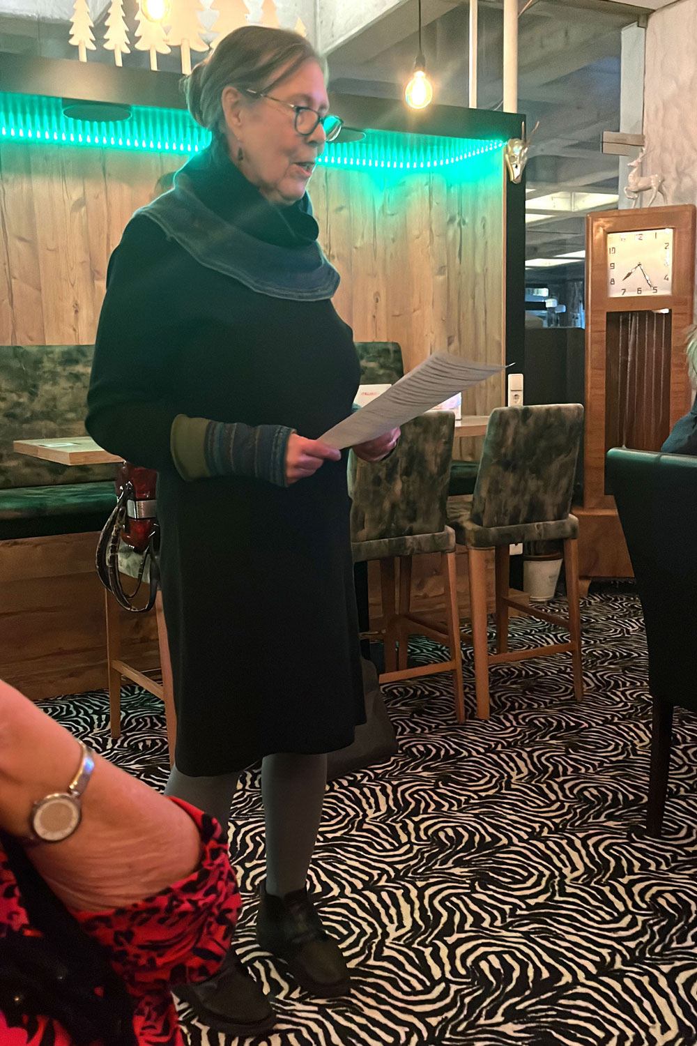 Doris Arenas bei ihrer Rede